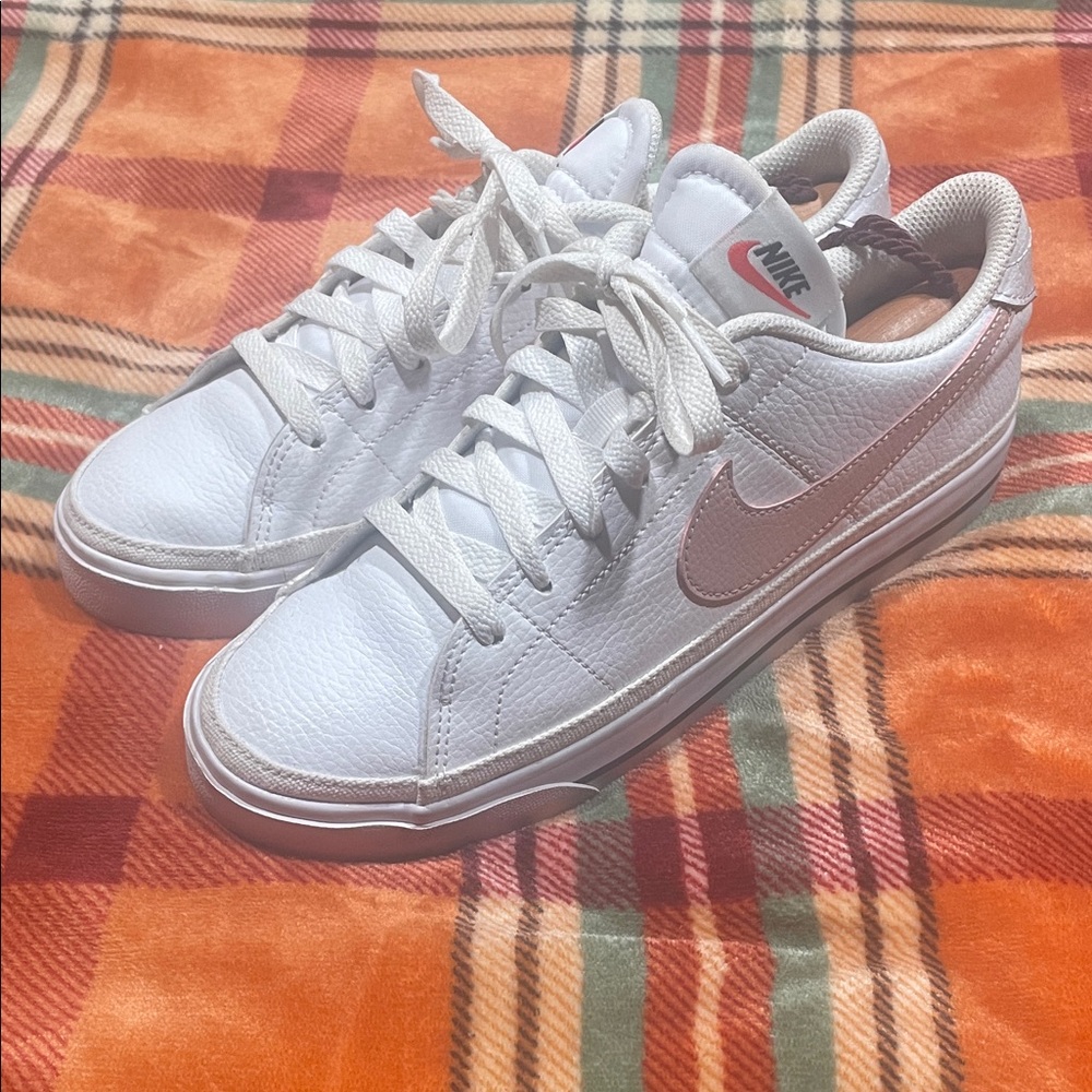 Nike Women's White and Pink Sneakers